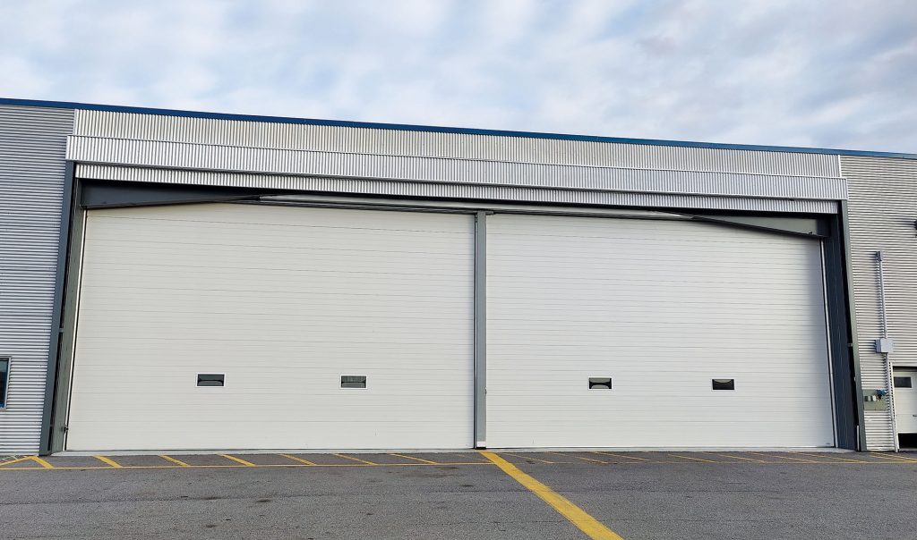 Hangar door - Well-Insulated (R-18) & Airtight Hangar Door